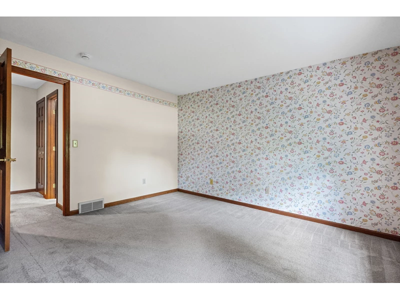 7053732607301957216.webp