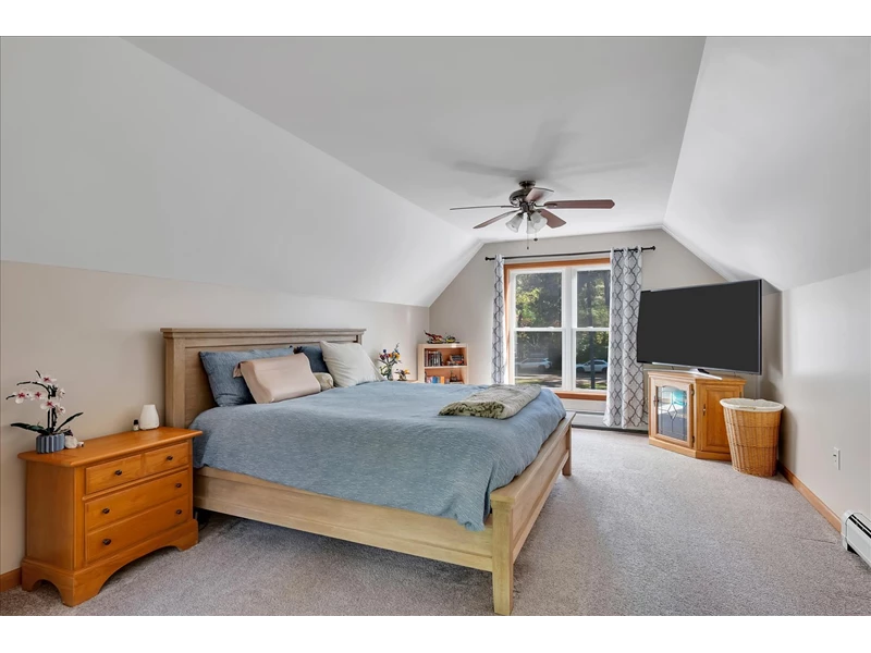 7058072610081624299.webp