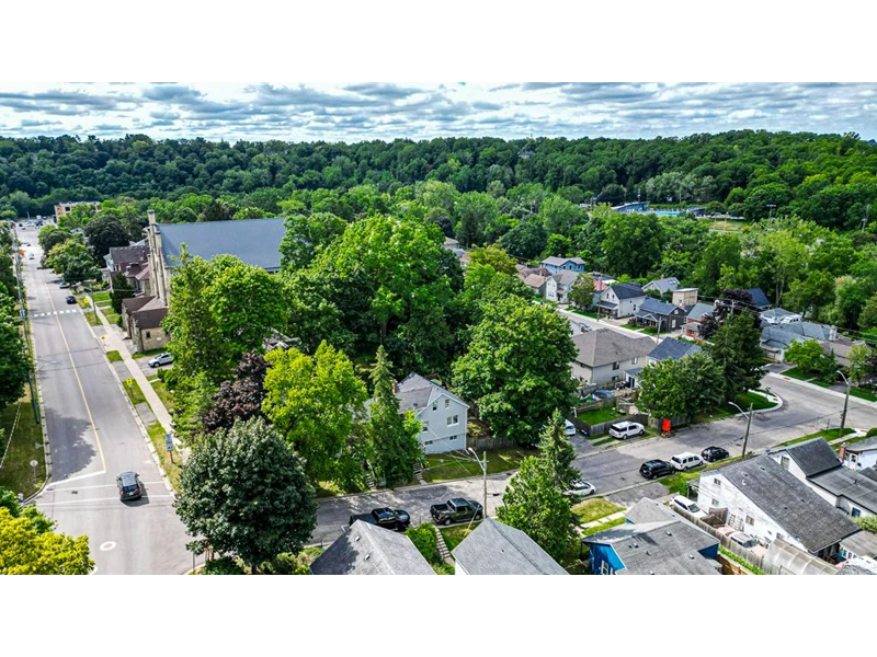 7032922508191442111.webp