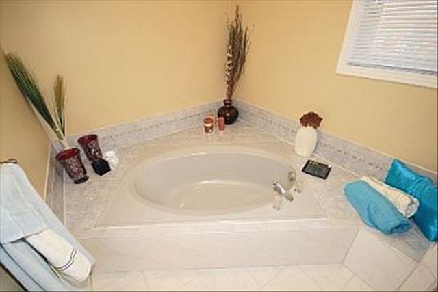 548419_6_L.jpg