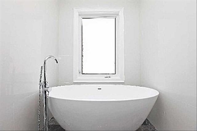 583523_18_L.jpg