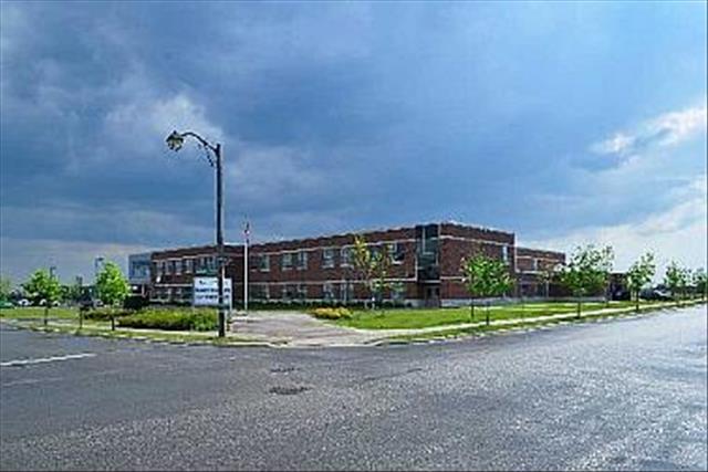 589877_19_L.jpg