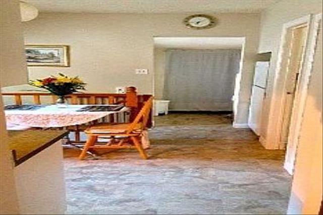 590398_3_L.jpg