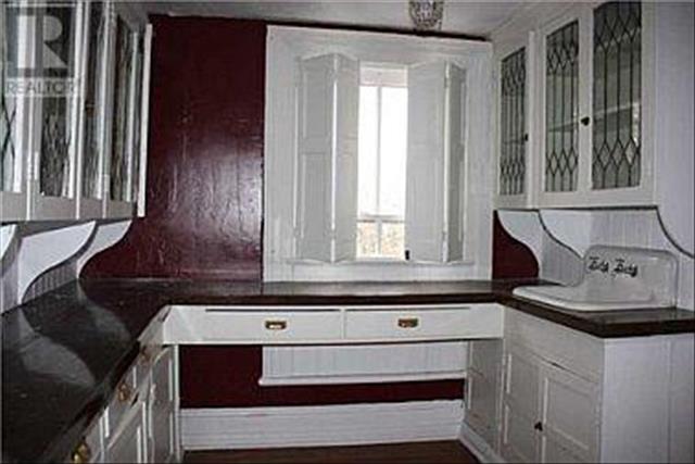 620786_10_L.jpg