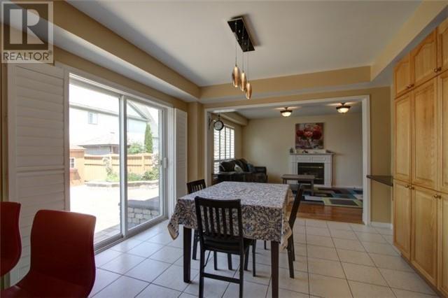 659601_8_L.jpg