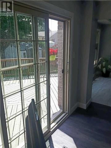 661710_17_L.jpg