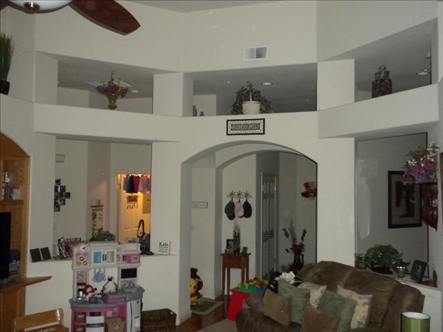 574669_19_L.jpg