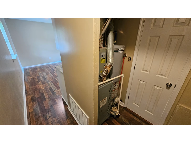 7048832605211942392.webp