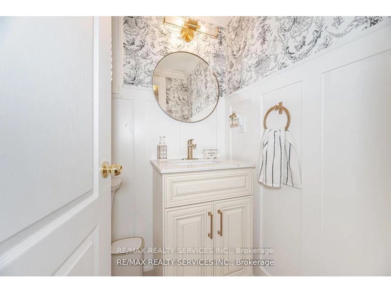 7029312610011405544.webp