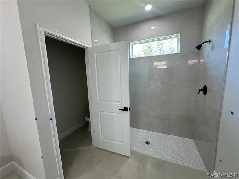 7048292605141529551.webp