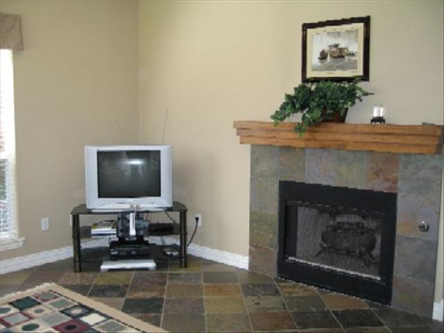 412153_3_L.jpg