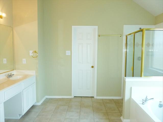 529502_9_L.jpg
