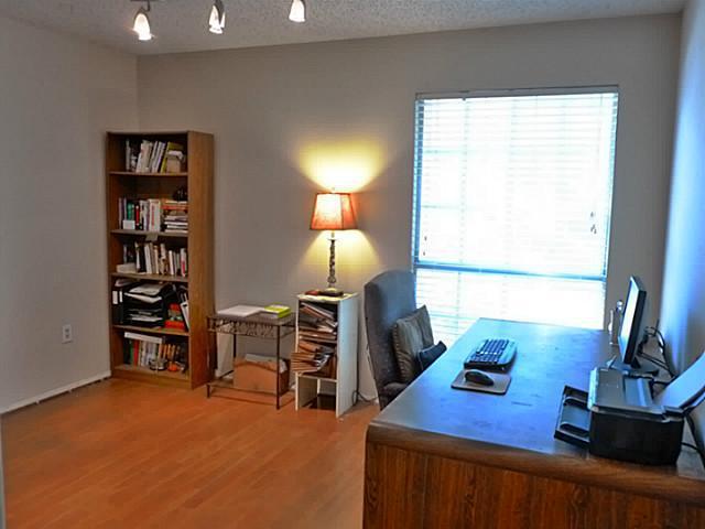 538860_17_L.jpg