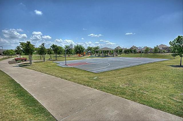 557161_35_L.jpg