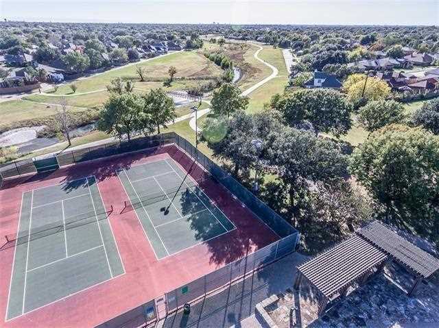 645486_24_L.jpg